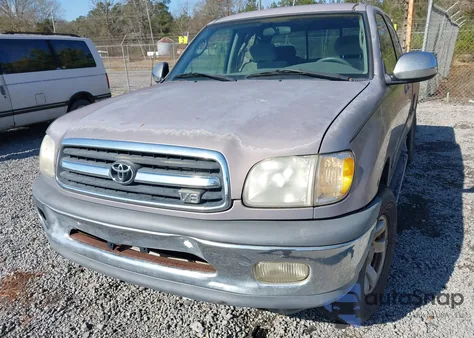2000 Toyota Tundra Sr5 V8 z USA, uszkodzony, nr VIN 5TBRT3410YS118053